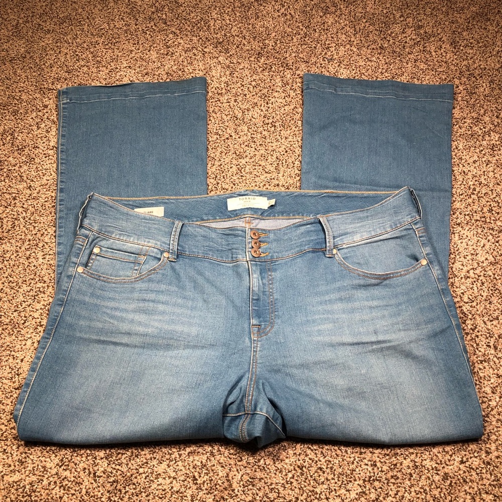 Torrid Flare Light Wash Jeans Womens Size 24 S First at Fit